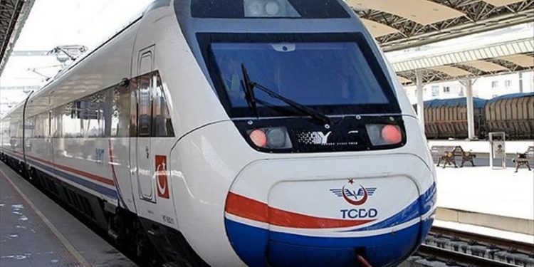 YHT biletlerine gece yarısı yüzde 30 zam