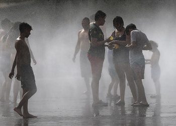 Yazın ilk sıcak hava dalgası Batı Avrupa'da alarm verdirdi