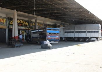 Yeni Sebze Hali’nde 148 iş yeri kapattı: Evleri, arabaları ve arsaları sattılar, iflastan kurtulamadılar