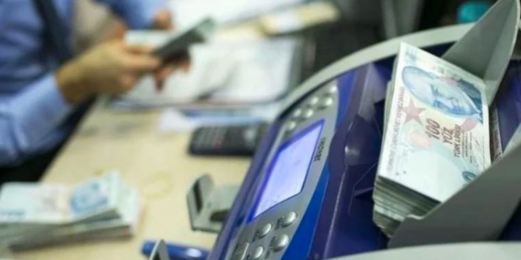 Yeni Şafak yazarı: Bürokrasi kendi ipini çekerken BDDK, bir farklılık ortaya koymaya başladı