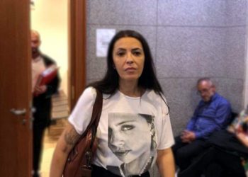 Yeşim Salkım'a, magazincilere 'hakaret' suçundan para cezası