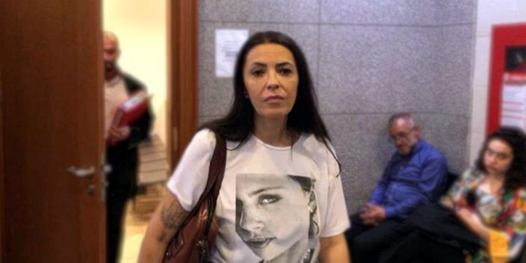 Yeşim Salkım'a, magazincilere 'hakaret' suçundan para cezası