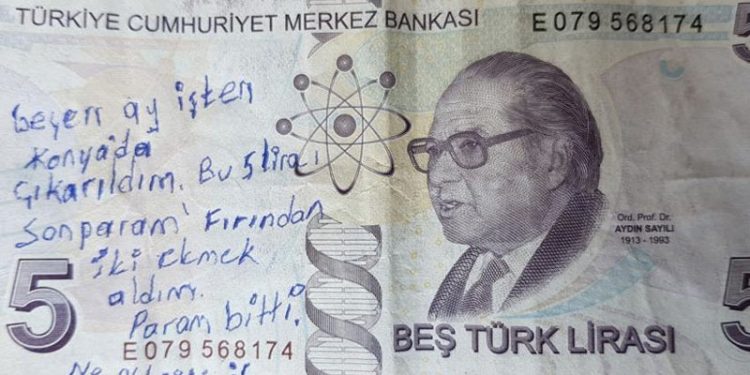 Yoksulluk ve işsizlik 5 liralık banknotta: İki ekmek aldım, param bitti