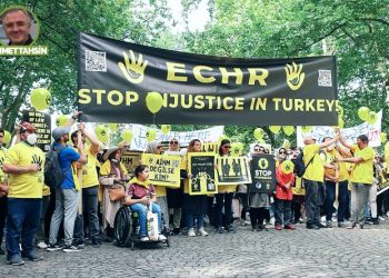 Yurtdışında Türkiye’yi şikâyet etmek