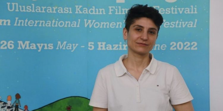 Yönetmen Bozbay: Dünyayı sanat ve kadınlar değiştirecek