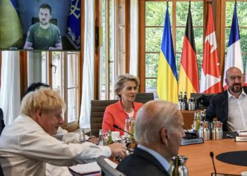 Zelenski, G7 Zirvesi'ne bağlandı: Hava savunma sistemi dâhil silah talebini yineledi