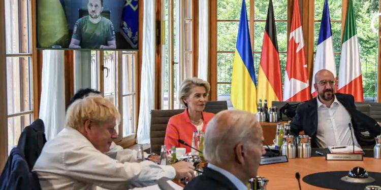 Zelenski, G7 Zirvesi'ne bağlandı: Hava savunma sistemi dâhil silah talebini yineledi