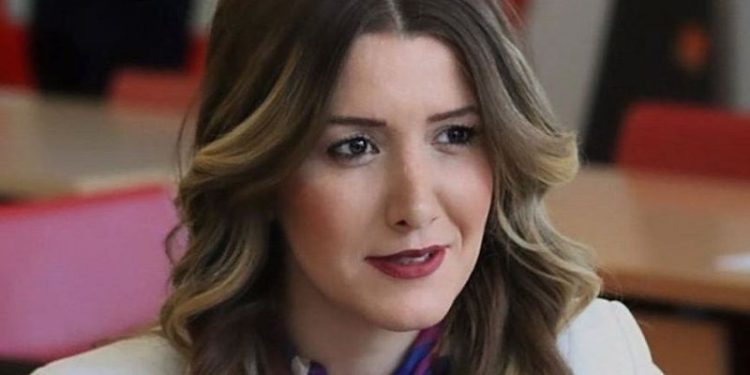 'Çav Bella' davasında CHP'li Banu Özdemir için bir kez daha beraat kararı verildi