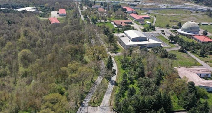 Çekmeköy Kışlası’nda talanın önü açılmıştı; ağaç katliamı başladı!