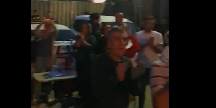 Çekmeköylüler son deprem toplanma alanları için direniyor: Yurttaşlardan ses çıkarma eylemi