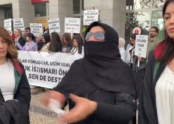Çocuğu tacize uğrayan anneden Ali Erbaş’a tepki: ‘Allah seni ve kurumunu kahru perişan etsin’