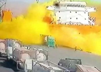 Ürdün'de klor gazı yüklü konteyner vinç kopması sonucu patladı: 11 ölü
