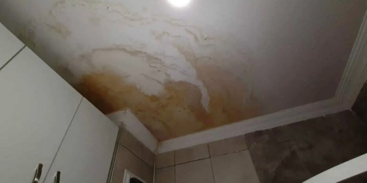 Üst kattan sızan suyun zararını kimin karşılayacağı konusunda Yargıtay'dan emsal karar