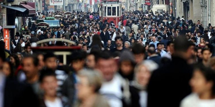 İPA: 4 kişilik bir ailenin İstanbul'da yaşam maliyeti 19 bin 950 lira