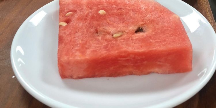 İYİ Partili Taylan Yıldız isyan etti: ‘KYK yurdunda bir dilim karpuz 6.5 lira olur mu?’