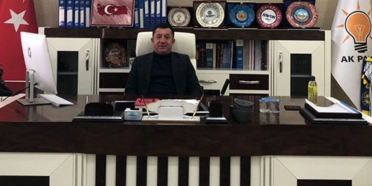 İmam hatip ihalesini AKP'li isim aldı