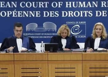 İngiltere hükümeti, gerekli gördüğünde AİHM kararlarını uygulamamak için İnsan Hakları Yasası'nı değiştirmek istiyor