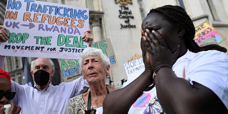 İngiltere'de Temyiz Mahkemesi'nden sığınmacıların Ruanda'ya gönderilmesine onay