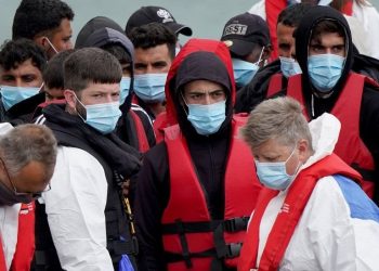 İngiltere'nin sığınmacıları Ruanda'ya gönderme planı: Yüksek Mahkeme, Salı günkü uçuşa izin verdi