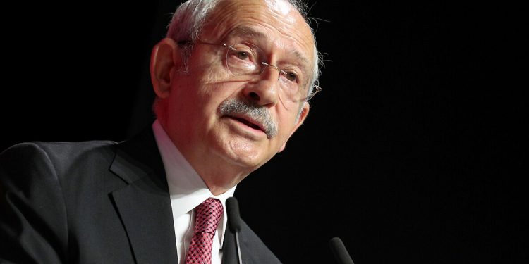 İslam sempozyumuna katılan Kılıçdaroğlu, Marx’tan alıntı yaptı