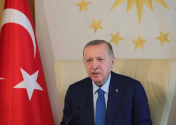 İsmet Berkan: Tayyip Erdoğan’ın rüyada olup olmadığını anlamasına yarayacak bir cihaza ihtiyaç var