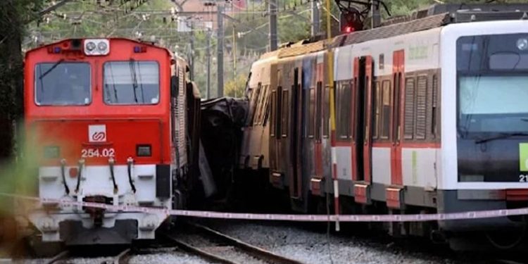 İspanya’da tren kazası: 22 yaralı