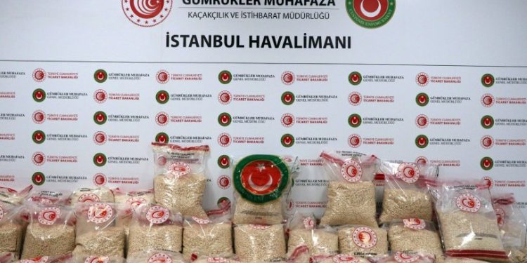 İstanbul'da 2 milyon uyuşturucu hap yakalandı