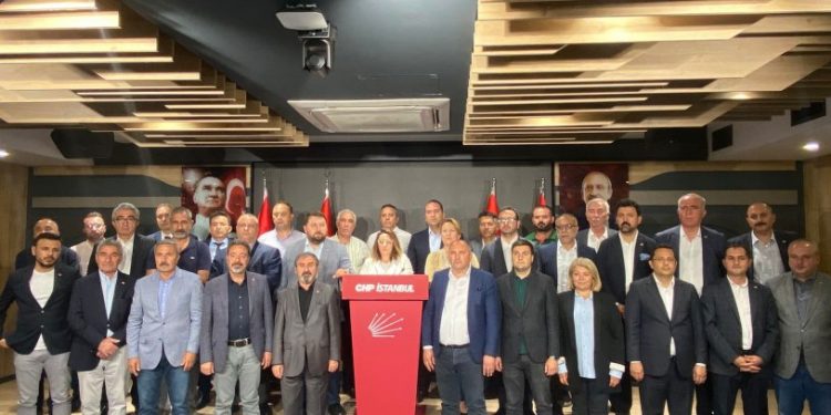 İstanbul'da CHP'li ilçe başkanlarından ortak açıklama: 'Canan Kaftancıoğlu partimizin İstanbul İl Başkanı'dır'