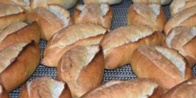 İzmir'de ekmeğe zam: Mart ayından bu yana 3 TL olan ekmeğin fiyatı 4 TL oldu