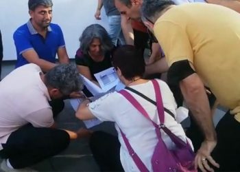 İzmir'de memurlar bordro yaktı: Mutfakta yaşadığımız gerçek enflasyon yüzde 150'yi aştı