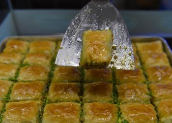 Şekere gelen zam tatlıcıları vurdu; 'Böyle giderse 6 ayda binlerce esnaf kepenk kapatır'