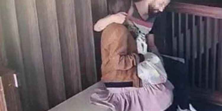 ‘Avukatı ve sevgilisiyim’ diyerek gözaltındaki müvekkiline uyuşturucu götürdü!