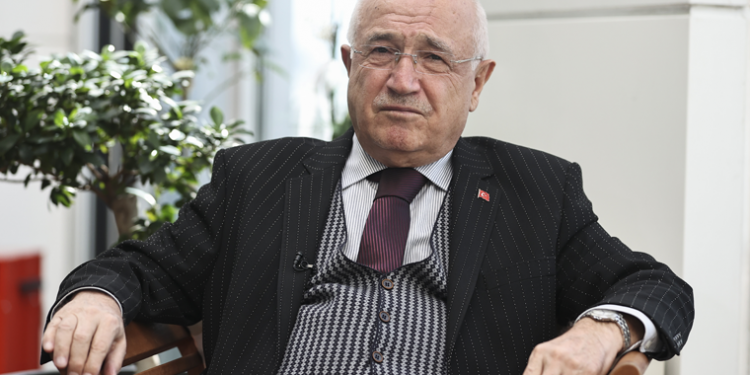 ‘Çiçek gibi yükseliş’: Cemil Çiçek’in oğlu üçüncü kez EPDK yönetiminde