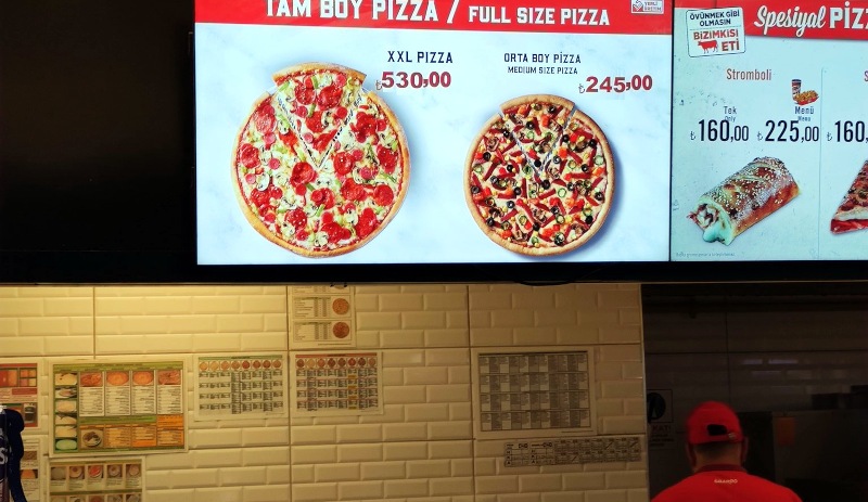 İstanbul Havalimanı'nda büyük boy pizza 530 TL