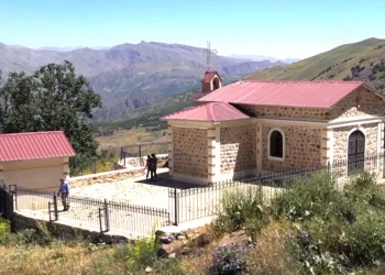 Keldaniler Bin Yıllık Kiliselerini Yeniden İnşa Etti