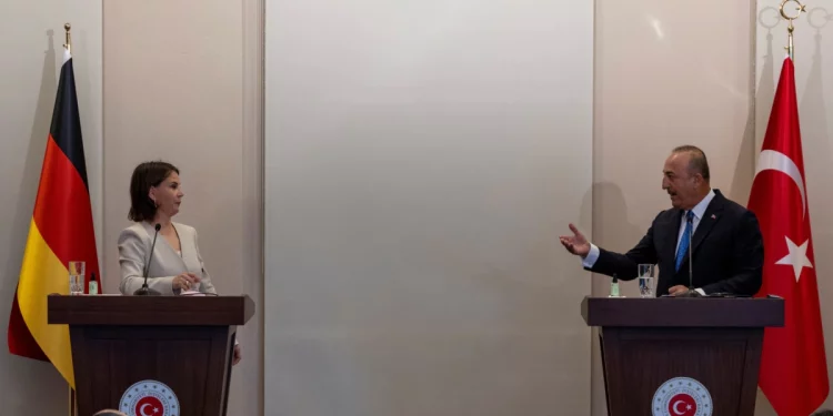 Çavuşoğlu ve Baerbock Kameralar Önünde Tartıştı