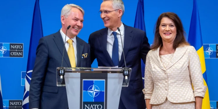 Finlandiya ve İsveç’in NATO Onay Süreci Hızlı Başladı