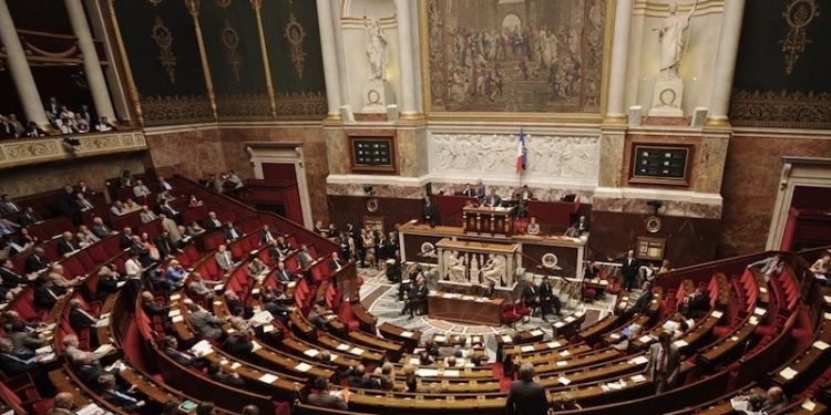 102 Fransız parlamenter: Özerk Yönetimi tanıyın, uçuşa yasak bölge ilan edin