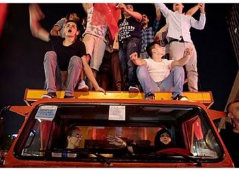 “15 temmuz… yurdumun her kesimden insanının tiynetini bütün çıplaklığıyla ortaya çıkaran müthiş bir turnusol kâğıdı”