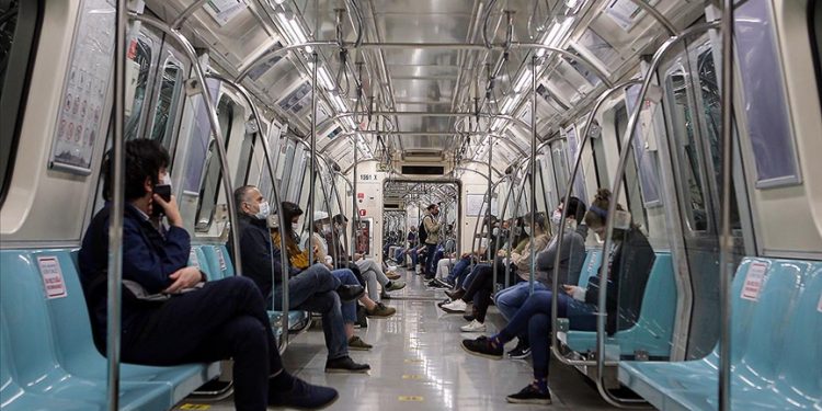 3 haftada Koronavirüs vakaları 5 kat arttı, uzmanlardan maske uyarısı geldi! 