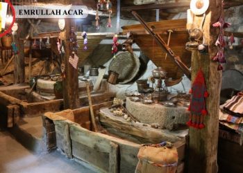 300 yıllık değirmeni müzeye dönüştürdü