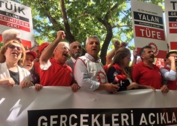 DİSK TÜİK önünde: Milleti açlığa sürüklüyorsunuz