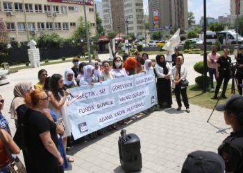 Hatimoğulları: Halklar röntgencilikle çürümüş sisteme biat etmeyecek