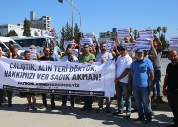 Adana’da haklarını alamayan işçilerden eylem