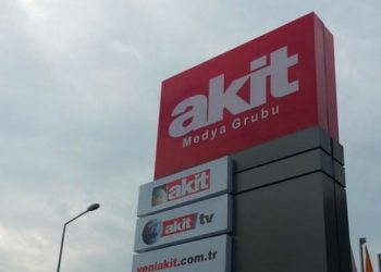 Yeni Akit gazetesine tepki yağdı: Ahlaksızsınız