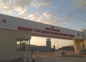 Koronavirüs belirtisi olan tutuklular hastaneye sevk edilmiyor