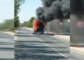 Diyarbakır’da belediye otobüsü alev aldı