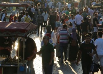 Asgari ücrete zam oranına tepki: Çözüm iktidar değişiminde