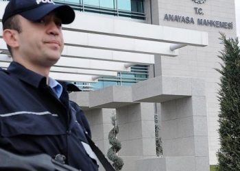 AYM’den makul sürede yargılamaya ilişkin pilot karar