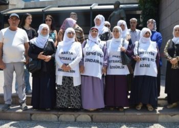Adalet Nöbeti’nde ‘savaş politikalarına son verin’ çağrısı